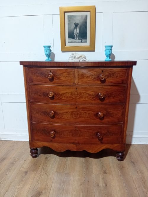 ANTIQUE VICTORIAN MAHOGANY BOW FRONT CHEST OF DRAWERS C187090 - ADDITIONAL PHOTO 5