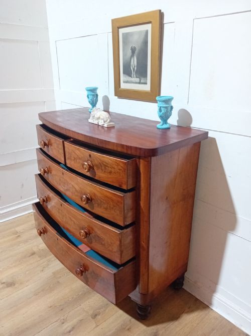 ANTIQUE VICTORIAN MAHOGANY BOW FRONT CHEST OF DRAWERS C187090 - ADDITIONAL PHOTO 8