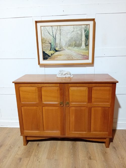 ANTIQUE COTSWOLD SCHOOL OAK SIDEBOARD BY ARTHUR BASIL REYNOLDS - ADDITIONAL PHOTO 4