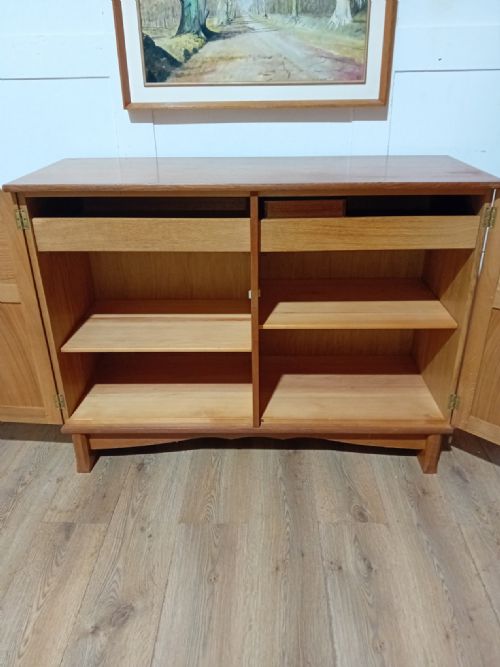 ANTIQUE COTSWOLD SCHOOL OAK SIDEBOARD BY ARTHUR BASIL REYNOLDS - ADDITIONAL PHOTO 9