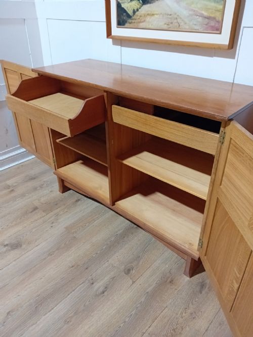 ANTIQUE COTSWOLD SCHOOL OAK SIDEBOARD BY ARTHUR BASIL REYNOLDS - ADDITIONAL PHOTO 15