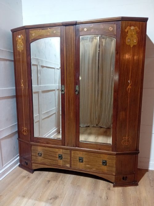 GLASGOW SCHOOL WYLIE LOCHHEAD OF GLASGOW WARDROBE DESIGNED BY E A TAYLOR RARE ARTS CRAFTS WARDROBE - ADDITIONAL PHOTO 1