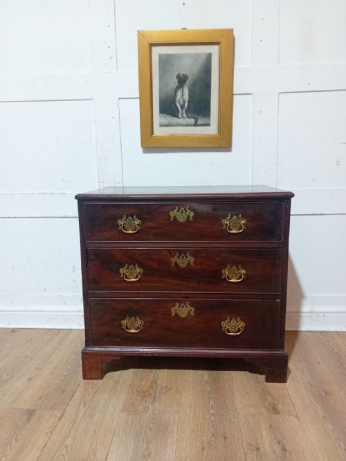 ANTIQUE GEORGE III CURL MAHOGANY CHEST OF DRAWERS C177090 - ADDITIONAL PHOTO 1