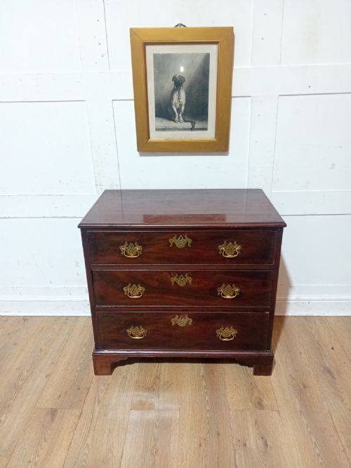 ANTIQUE GEORGE III CURL MAHOGANY CHEST OF DRAWERS C177090 - ADDITIONAL PHOTO 3