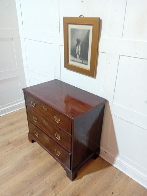 ANTIQUE GEORGE III CURL MAHOGANY CHEST OF DRAWERS C177090 - ADDITIONAL PHOTO 5