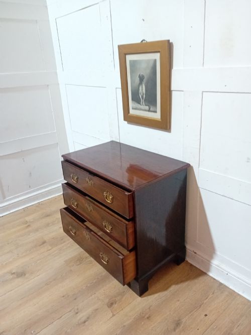 ANTIQUE GEORGE III CURL MAHOGANY CHEST OF DRAWERS C177090 - ADDITIONAL PHOTO 6