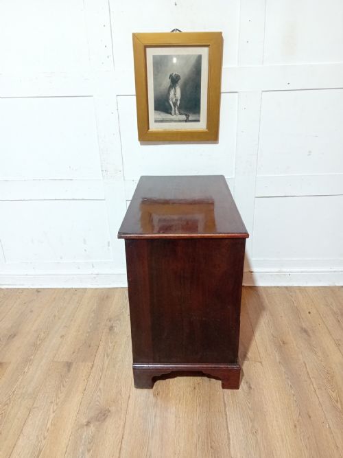 ANTIQUE GEORGE III CURL MAHOGANY CHEST OF DRAWERS C177090 - ADDITIONAL PHOTO 10