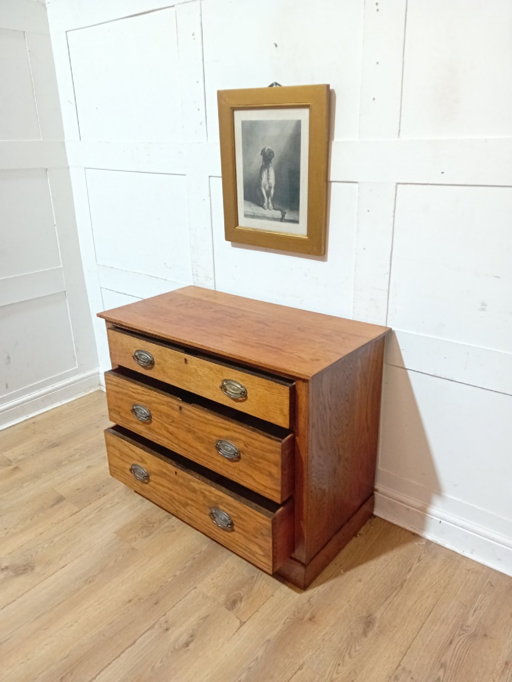 ANTIQUE ARTS & CRAFTS OAK CHEST OF THREE DRAWERS c1880-1900 View X