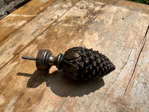 CAST IRON STAIRCASE FINIAL - ADDITIONAL PHOTO 3