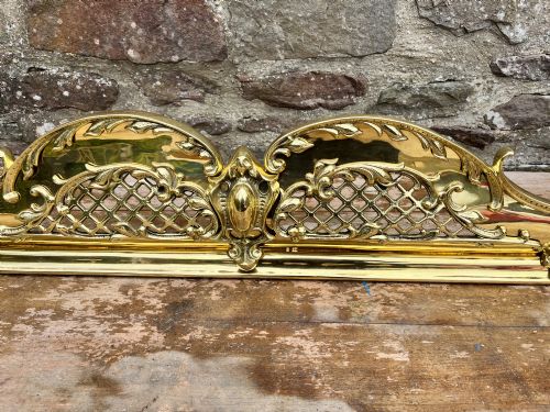 LATE VICTORIAN BRASS FENDER - ADDITIONAL PHOTO 3