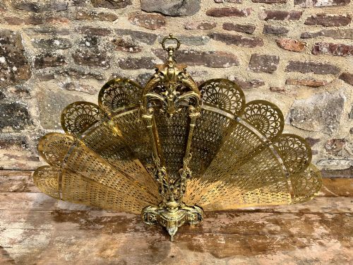SPACE SAVING DECORATIVE BRASS FIRE SCREEN - ADDITIONAL PHOTO 1