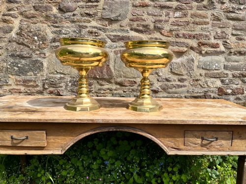 PAIR OF DECORATIVE BRASS GOBLETS - ADDITIONAL PHOTO 3
