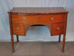 REGENCY MAHOGANY DRESSING TABLE