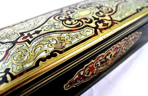 French Glove Box