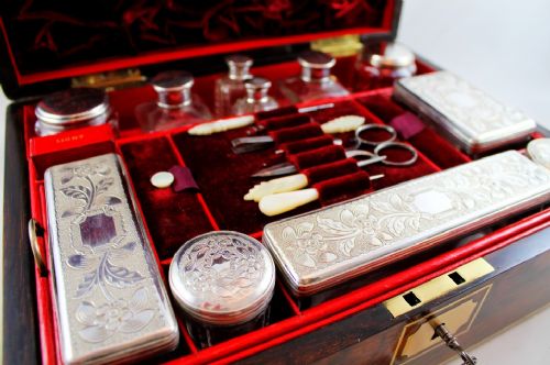 Rosewood Victorian Vanity Box
