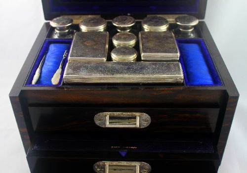 Lady's Travelling Vanity Box