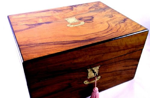 fig 1. Olive Wood Vanity Box