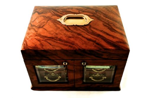 Victorian Ladies Cabinet