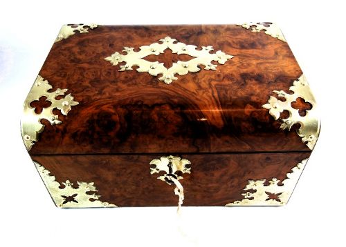 Burr Walnut Ladies Box 1860