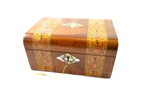 Figured Walnut Table Box C.1870
