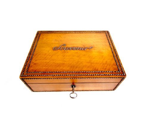 fig 1. French Souvenirs box c.1860