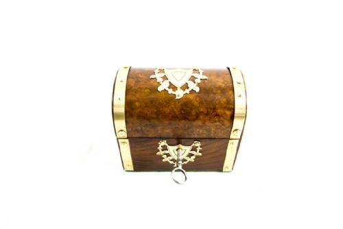 Burr Walnut Perfume Box C.1860