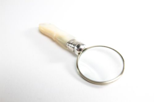 Magnifying Glass Mother of Pearl 3.3 Cm