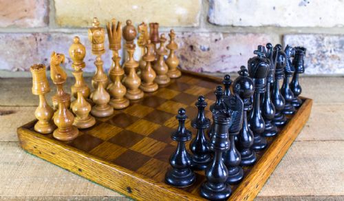 fig 1. Boxwood and Mahogany Chess Set c.1910