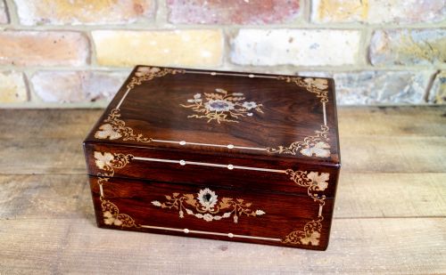 Ladies/jewellery Box 1840