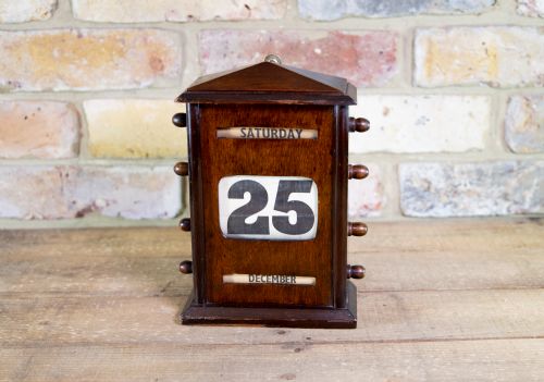 Oak Calendar 1900