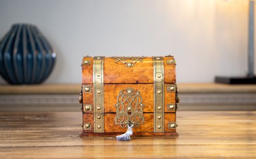 Burr Walnut & Brass Casket 1870