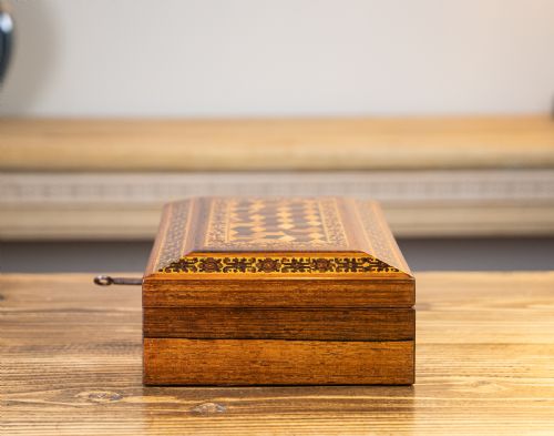 TUNBRIDGE WARE TABLE BOX 1880 - ADDITIONAL PHOTO 1