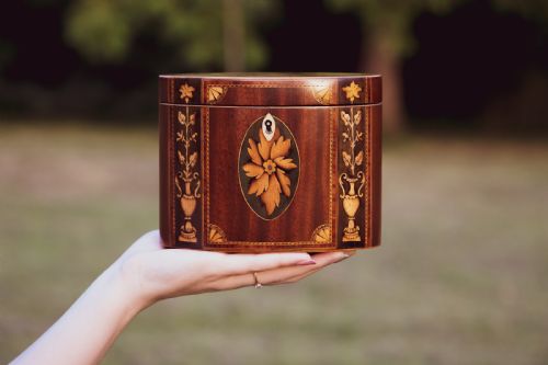 Stunning Georgian Oval Tea Caddy 1790