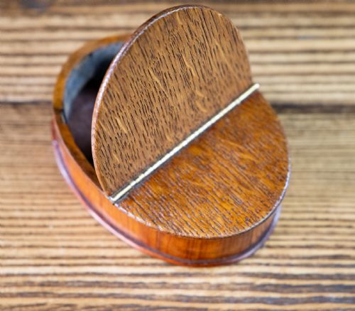 Oak & Kingwood Snuff Box 1850
