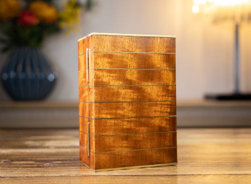 Cigar/cigarette Satinwood Box 1910