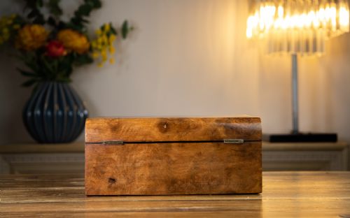 BURR WALNUT DOMED TOP TABLE BOX 1880 - ADDITIONAL PHOTO 6