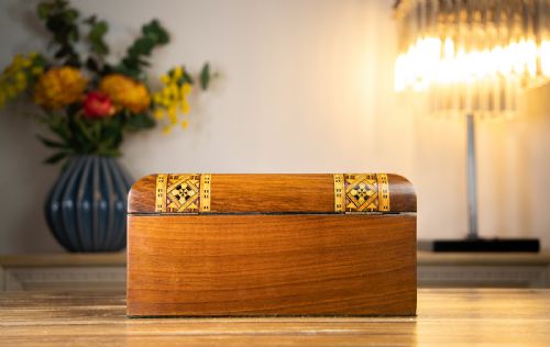 FIGURED WALNUT WORK BOX 1880 - ADDITIONAL PHOTO 2