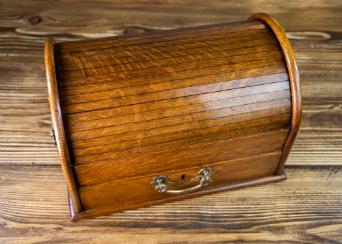 GOLDEN OAK TAMBOUR CIGAR CABINET 1900 - ADDITIONAL PHOTO 4