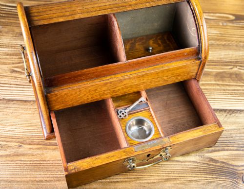 GOLDEN OAK TAMBOUR CIGAR CABINET 1900 - ADDITIONAL PHOTO 6
