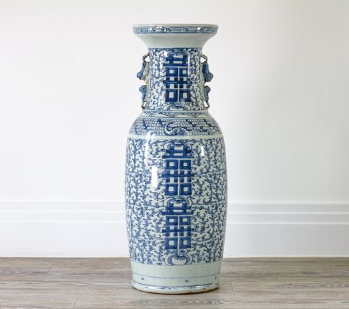 LARGE 19TH CENTURY CHINESE VASE