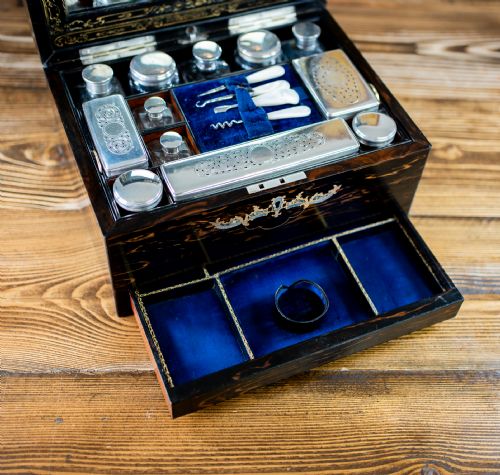 COROMANDEL VANITY BOX C1870 - ADDITIONAL PHOTO 15