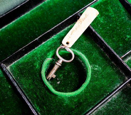 LEATHER JEWELLERY BOX C1920 - ADDITIONAL PHOTO 5