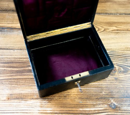 HIGH QUALITY LEATHER JEWELLERY BOX 1880 - ADDITIONAL PHOTO 16