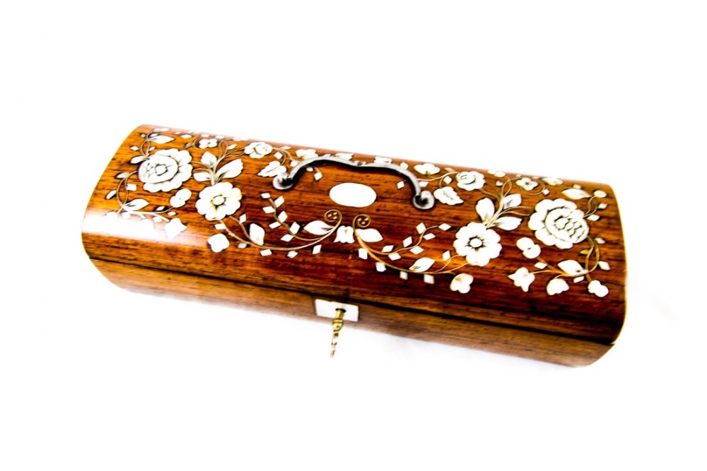 Mother of Pearl Ladies Box c.1850