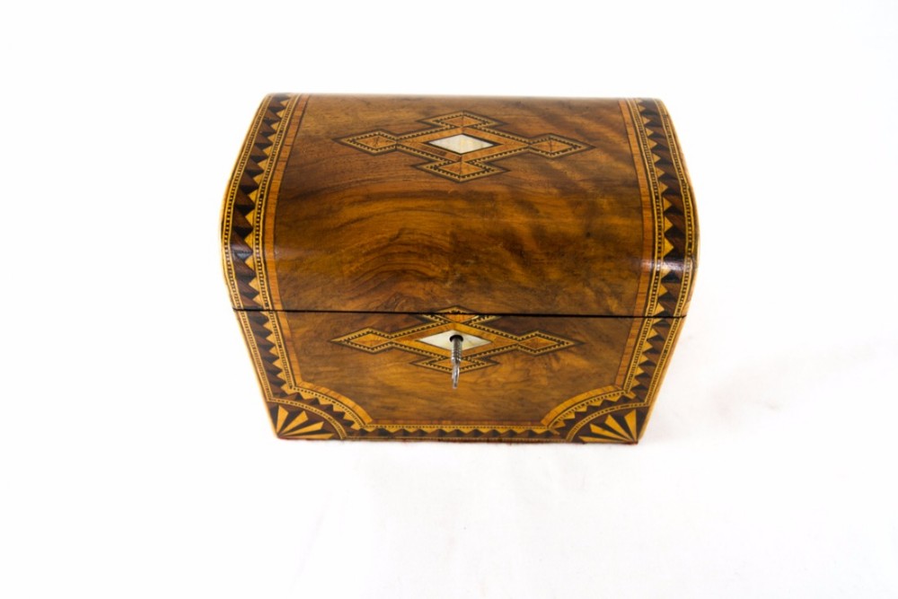 Figured Walnut Tea Caddy c.1870
