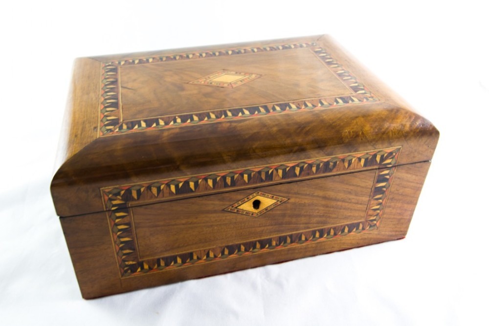 Walnut Inlaid Marquetry Table Box c.1880