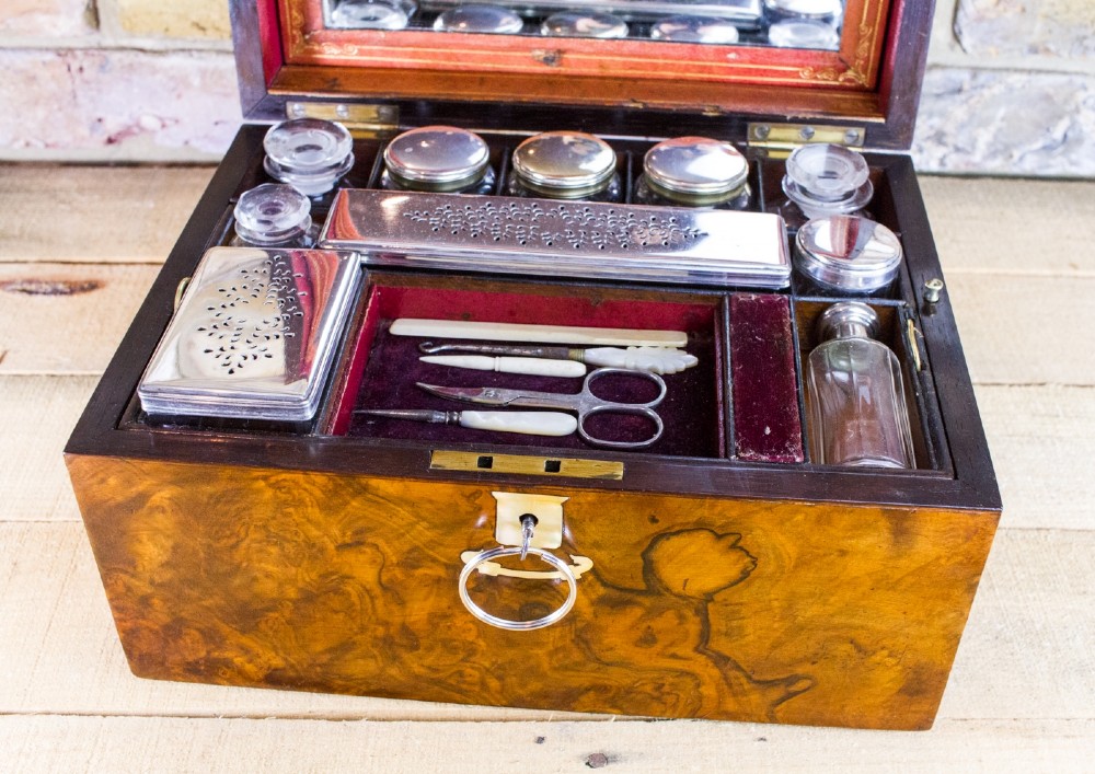 Burr Walnut Vanity box c.1860