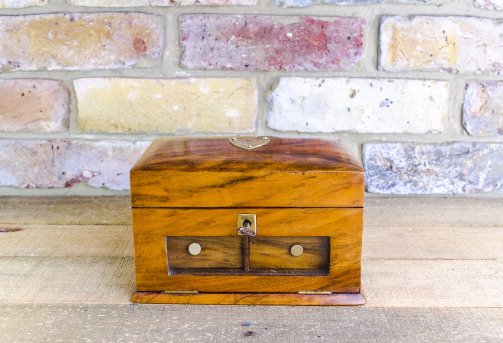 Figured Walnut Jewellery Box c.1890