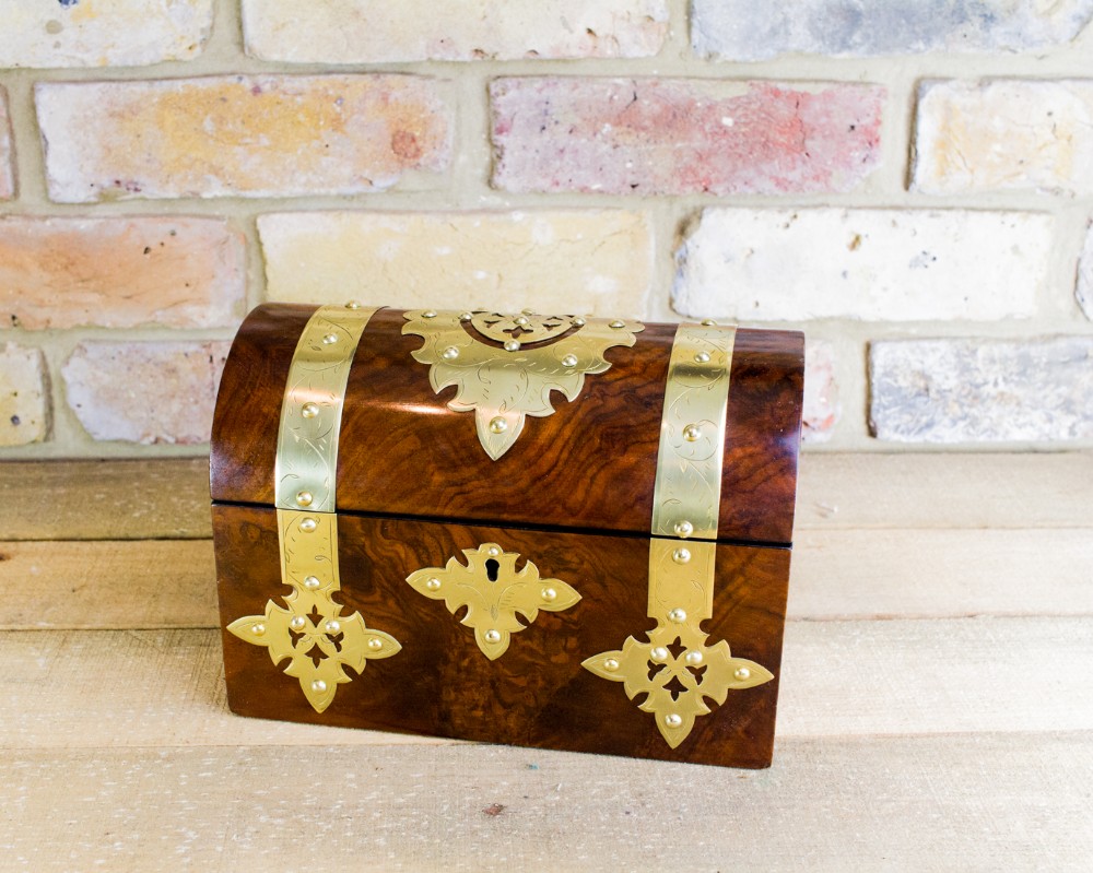 Burr Walnut twin lid Victorian Tea Caddy c.1870