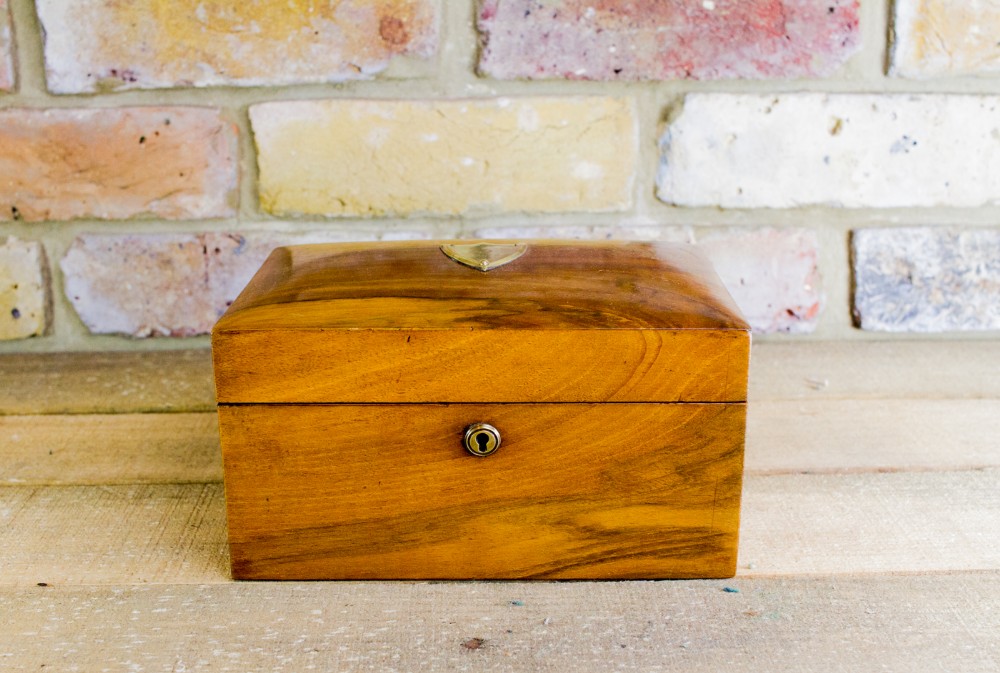 Figured Walnut Jewellery box c.1900